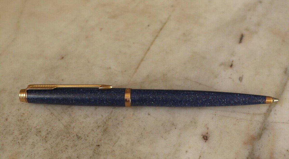 Stylo bille Parker 75 laque de Chine bleu lapis Lazuli – finition granit – Image 4